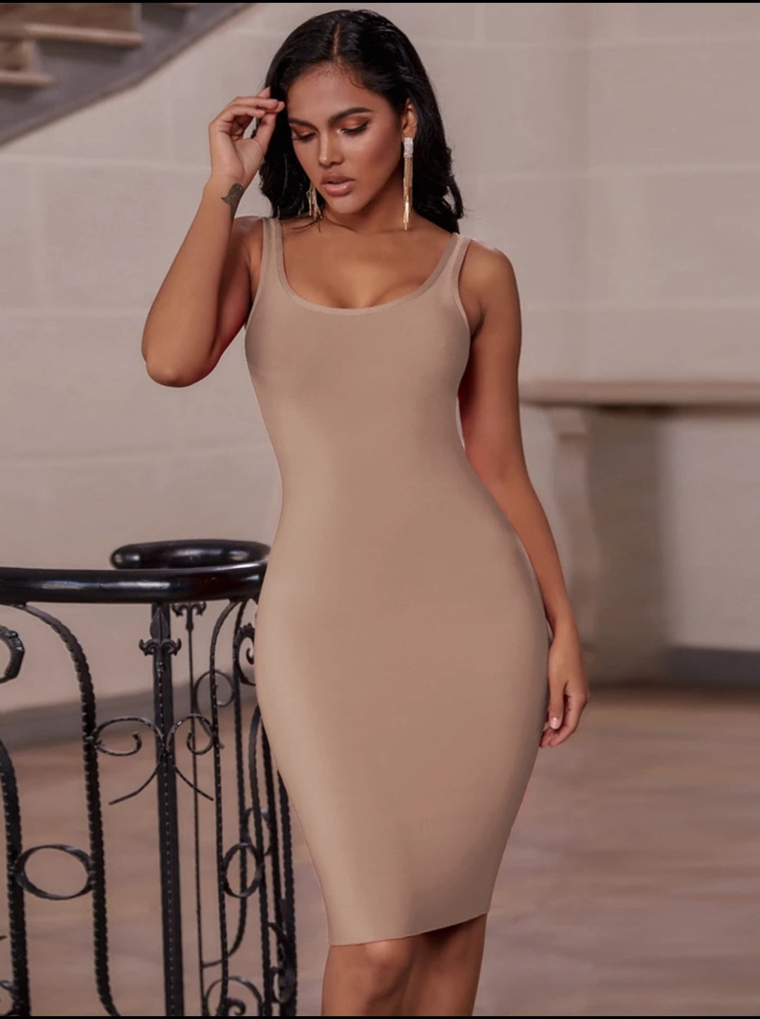 Scoop Neck Sleeveless Bandage Dress