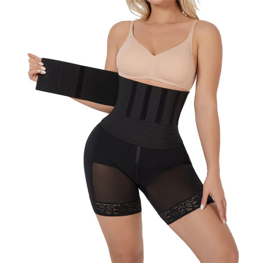 Short enveloppant la taille et rehausseur de fesses